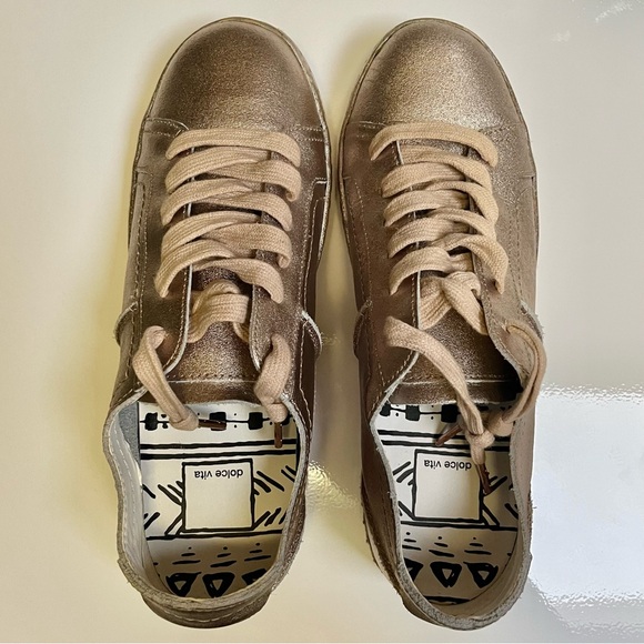 🆘 3/$30 🆘 Sz 7.5 — NEW Dolce Vita gold sneakers — brand new no tags - Picture 8 of 11